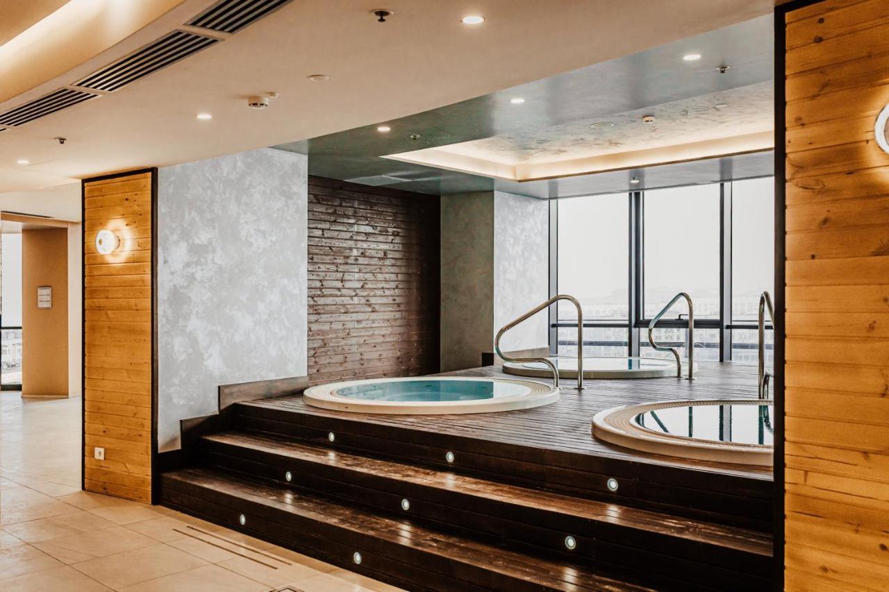 Mercure Almaty City Center Esterno foto