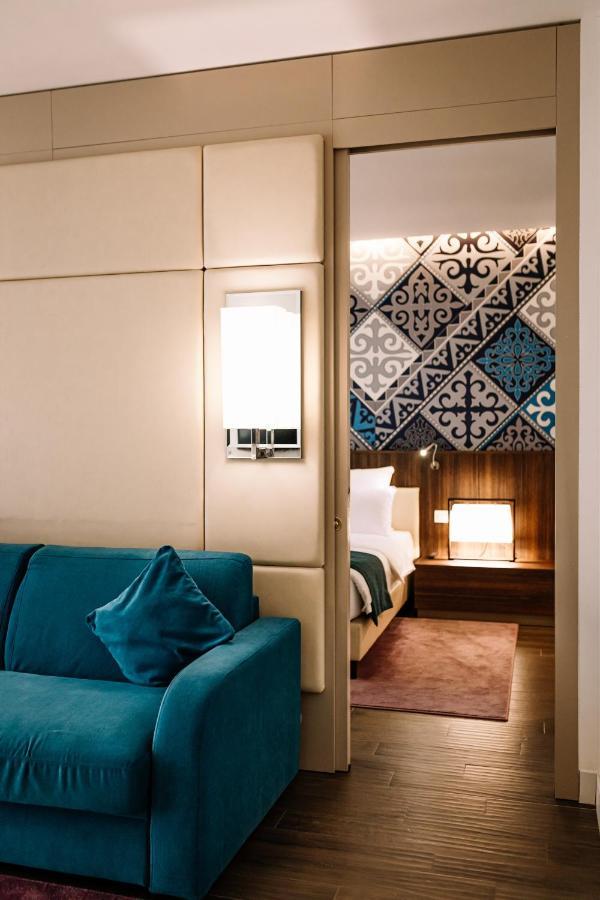 Mercure Almaty City Center Esterno foto