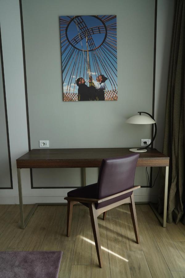 Mercure Almaty City Center Esterno foto